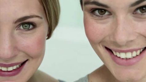 Get Verschmitztes laecheln mann For iPhone