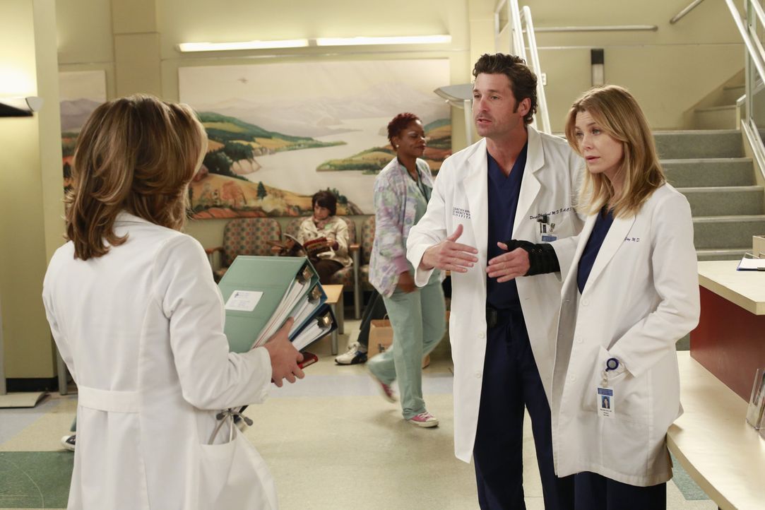 Meredith (Ellen Pompeo, r.) möchte, dass Heather (Tina Majorino, l.) alles dafür tut, um Dereks (Patrick Dempsey, M.) Hand zu retten ... - Bildquelle: ABC Studios