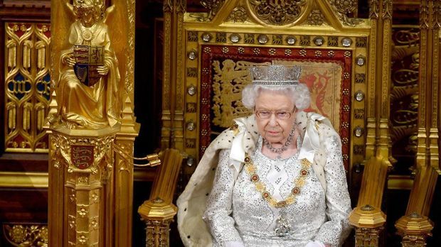 Queen feiert 70-jähriges Thronjubiläum und äußert unerwarteten Wunsch