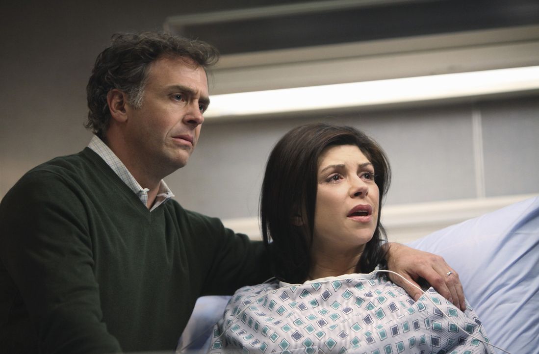 Addison muss sich um Frank (David Eigenberg, l.) und Isobelle (Amy Pietz, r.) kümmern, die ein Baby mit einer schweren Herzmissbildung erwarten ... - Bildquelle: ABC Studios