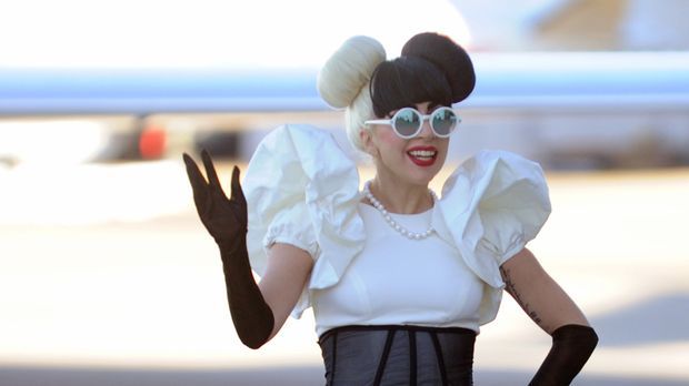 Lady Gaga Mit “sex Dreams“ Neuer “artpop“ Song Vorgestellt Prosieben