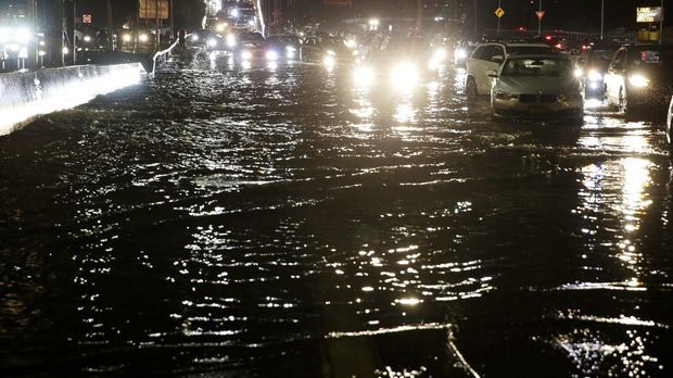 Extremwetter nach Hurrikan "Ida": New York unter Wasser