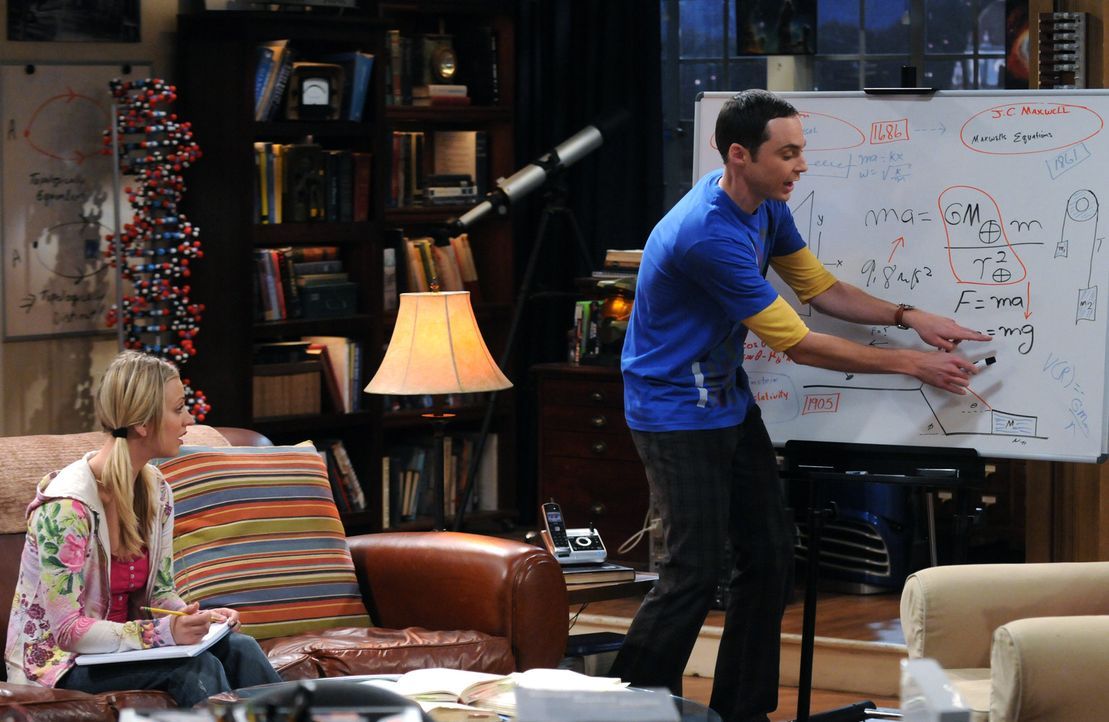 Penny (Kaley Cuoco, l.)  bittet Sheldon (Jim Parsons, r.), ihr etwas über Physik beizubringen, damit sie mit Bernadette mithalten kann. Sheldon ist... - Bildquelle: Warner Bros. Television