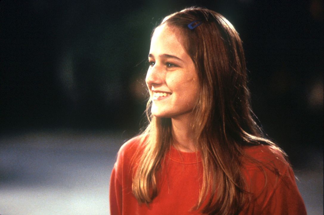 Weil ihre Eltern keinen Platz im Bunker erhalten sollen, weigert sich Sarah (Leelee Sobieski), Leo zu begleiten. Doch der Komet kommt immer näher ... - Bildquelle: TM+  1998 DreamWorks L.L.C. and Paramount Pictures All Rights Reserved