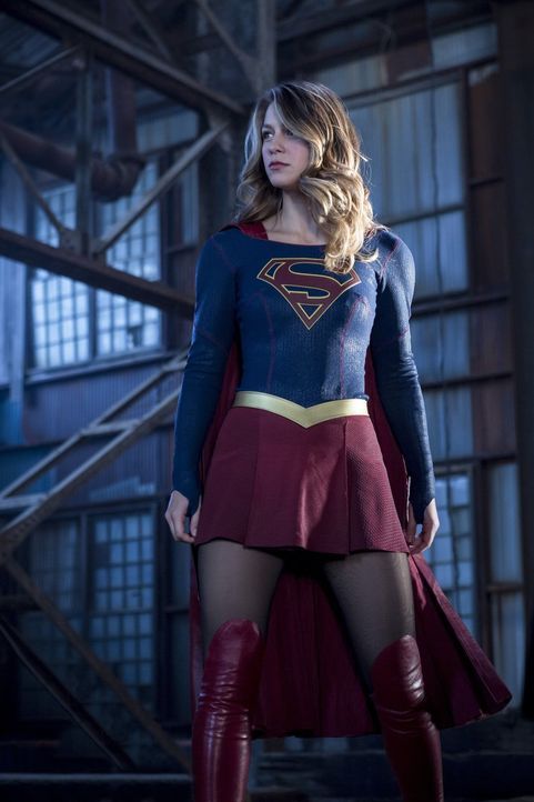 Kara alias Supergirl (Melissa Benoist) hat bereits Erfahrungen mit bösen Aliens, aber kann sie auch Barry helfen, Central City zu beschützen? - Bildquelle: 2016 Warner Bros.