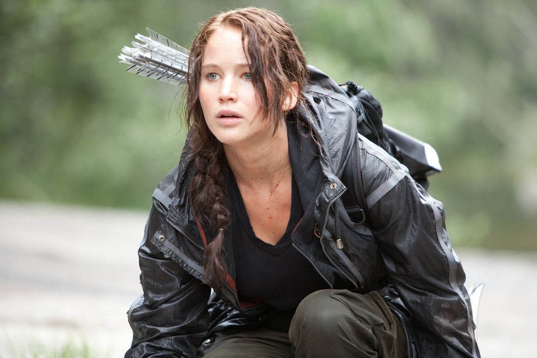 Die 16-jährige Katniss (Jennifer Lawrence) aus Distrikt 12 wird zu den mörderischen 74. Hungerspielen in die Arena geschickt. Bereits innerhalb de... - Bildquelle: Studiocanal GmbH