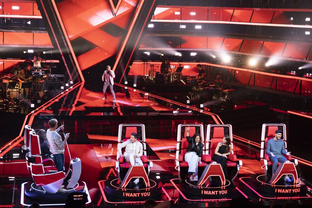 (v.l.n.r.) Samu Haber; Rea Garvey; Max K.; Nico Santos; Stefanie Kloß; Yvonne Catterfeld; Mark Forster - Bildquelle: Richard Hübner ProSiebenSAT.1 / Richard Hübner