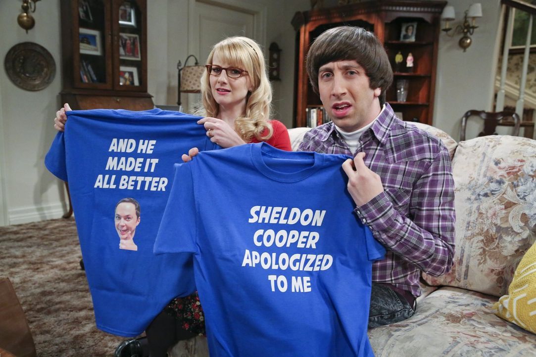 Von Amy wird Sheldon überredet, sich bei seinen Freunden zu entschuldigen, weil er besonders garstig zu ihnen war. Doch Howard (Simon Helberg, r.) u... - Bildquelle: 2015 Warner Brothers