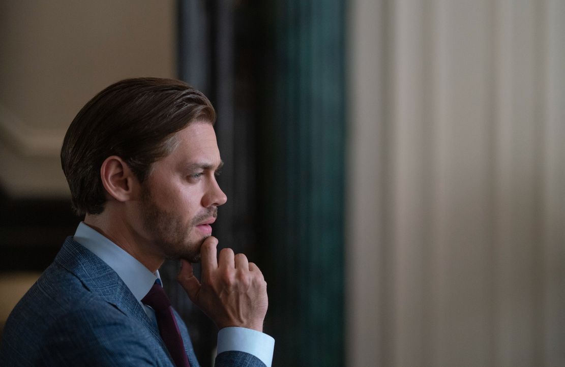 Malcolm Bright (Tom Payne) - Bildquelle: Peter Kramer 2019 Warner Bros. Entertainment Inc. All Rights Reserved. / Peter Kramer