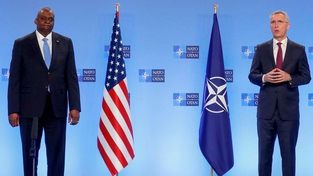 Nato: Russland setzt Aufmarsch fort