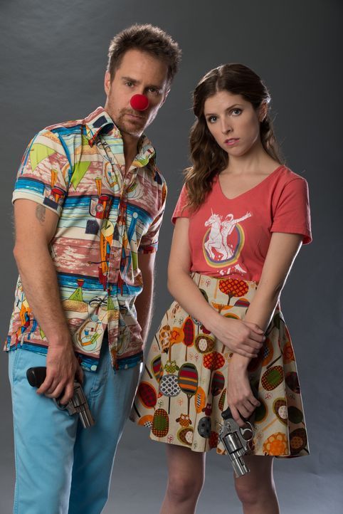 Francis' (Sam Rockwell, l.) Vergangenheit beschert ihm und seiner Freundin Martha (Anna Kendrick, r.) einige unerfreuliche Überraschungen ... - Bildquelle: Wild Bunch