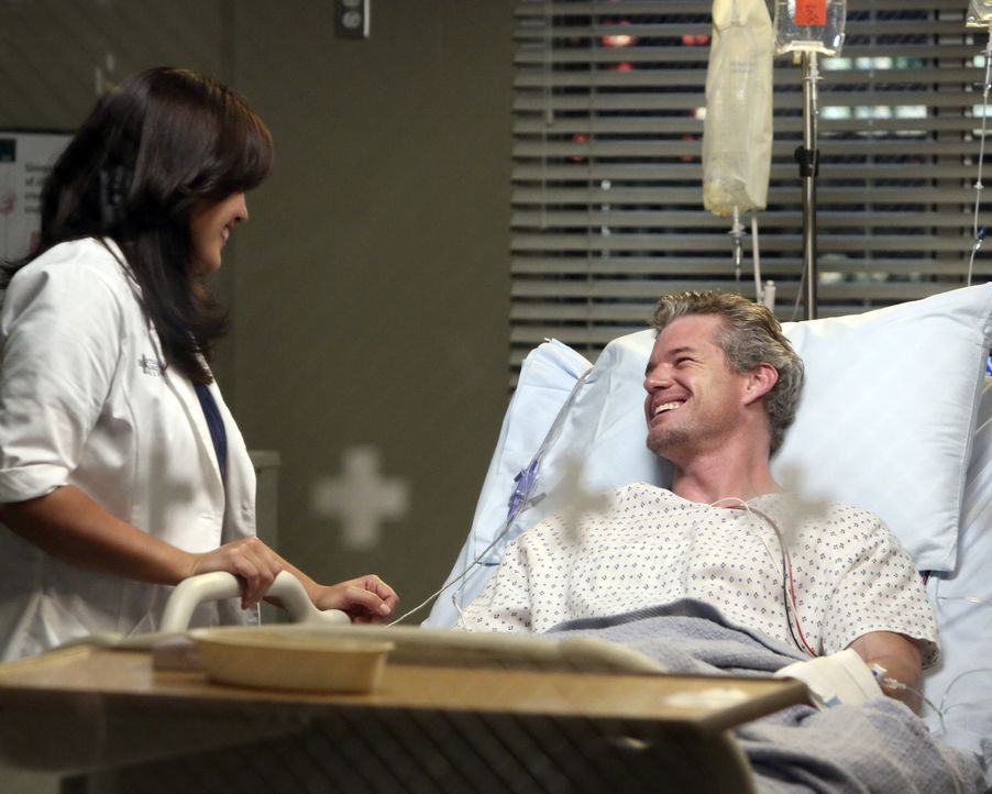 Rückblick: Mark (Eric Dane, r.) und Callie (Sara Ramirez, l.) ahnen nicht, dass sie bald Abschied voneinander nehmen müssen ... - Bildquelle: ABC Studios