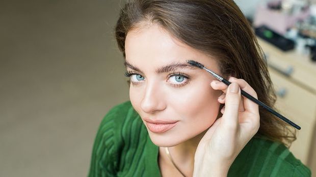 Mit wenigen Tools zu perfekten Soap Brows – wir haben ein einfaches DIY-Make-...