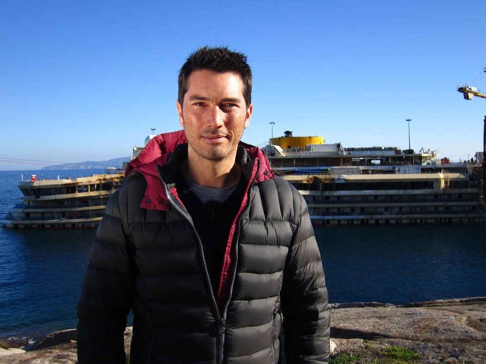 Das Unglück der Costa Concordia jährt sich im Januar 2014 zum zweiten Mal. Stefan Gödde begibt sich für "Galileo Spezial" auf Spurensuche und ko... - Bildquelle: ProSieben