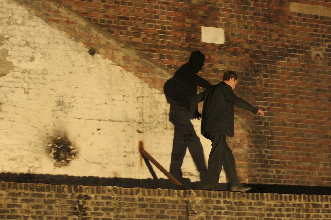 Der Architekt Will (Jude Law) zieht in ein neues Büro am Londoner King's Cross. Als wiederholt eingebrochen wird, legt er sich nachts auf Lauer und... - Bildquelle: Miramax Films.  All Rights Reserved.