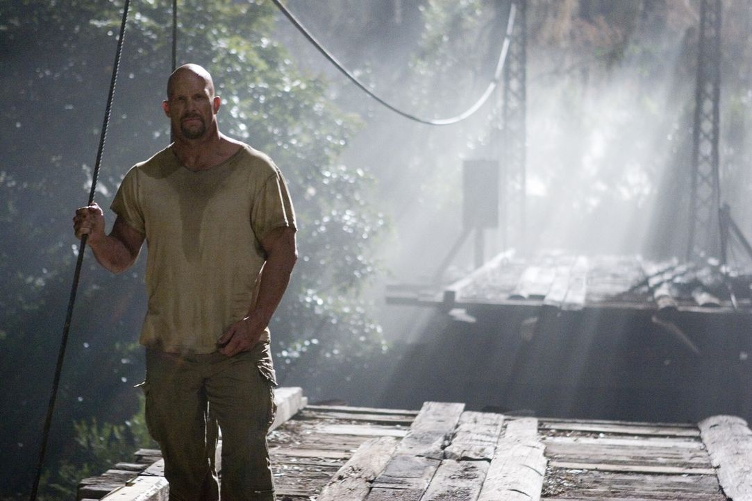 Gilt als Favorit in einer Show, in der zehn Schwerverbrecher auf einer Insel abgesetzt werden, um in einem Kampf auf Leben und Tod um ihre Freiheit... - Bildquelle: 2007 WWE Films, Inc. All Rights Reserved.