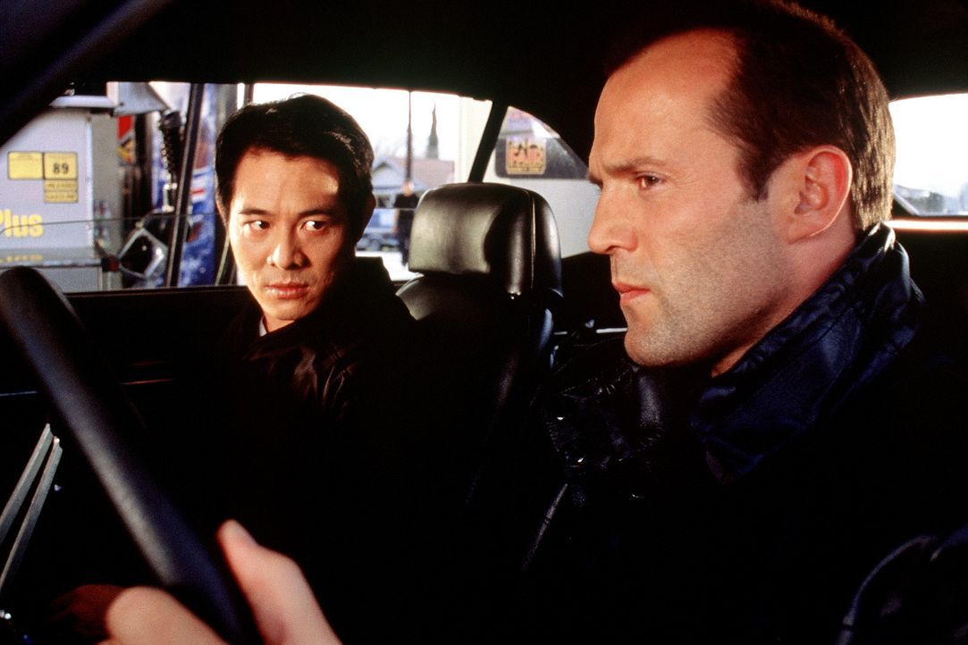 Eines Tages bekommen es der Polizist Gabriel (Jet Li, l.) und der Spezialagent Evan Funsch (Jason Statham, r.) mit einem außergewöhnlichen Gegner... - Bildquelle: Senator Film