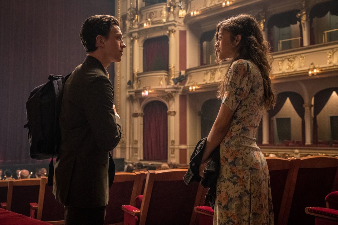 Peter Parker / Spider-Man (Tom Holland, l.); MJ (Zendaya, r.) - Bildquelle: Jay Maidment 2019 Columbia Pictures Industries, Inc. All Rights Reserved / Jay Maidment