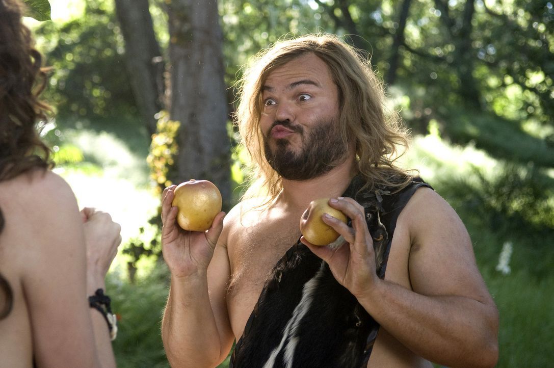 Als Zed (Jack Black, r.) verbotenerweise eine Frucht vom Baum der Erkenntnis nascht, wird er aus seinem Steinzeit-Dorf verbannt. Eher aus Versehen s... - Bildquelle: 2009 Columbia Pictures Industries, Inc. All Rights Reserved.