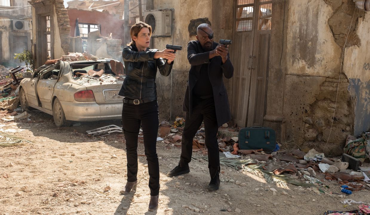 Maria Hill (Cobie Smulders, l.); Nick Fury (Samuel L. Jackson, r.) - Bildquelle: Jay Maidment 2019 Columbia Pictures Industries, Inc. All Rights Reserved / Jay Maidment