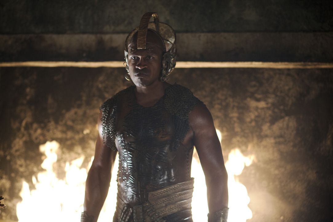 Kämpfen, bis Charon oder Anubis (Marcus Johnson) kommt ... - Bildquelle: 2010 Starz Entertainment, LLC