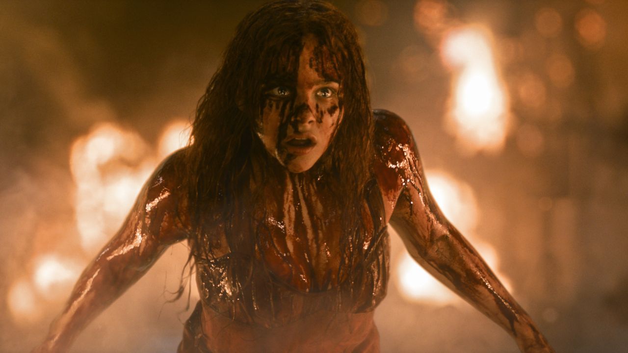 Carrie White (Chloë Grace Moretz) - Bildquelle: 2013 METRO-GOLDWYN-MAYER PICTURES INC. AND SCREEN GEMS, INC. ALL RIGHTS RESERVED.