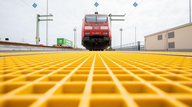 Lokführer-Gewerkschaft zu Warnstreiks bei der Bahn bereit