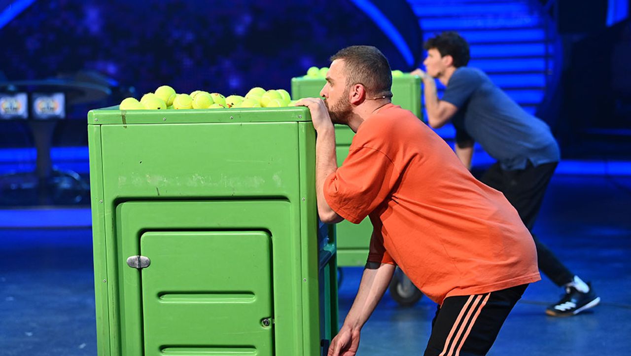 Schlag den Star - Wincent Weiss vs. Edin Hasanovic - ProSieben