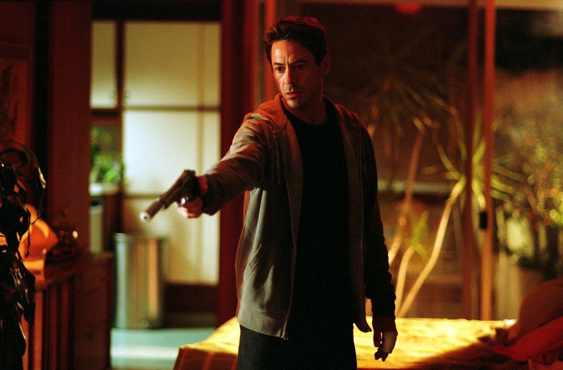 Als dem Kleinkriminellen Harry Lockhart (Robert Downey Jr.) eine Filmrolle als Detektiv angeboten wird, soll er sich, um sich auf seinen Auftritt vo... - Bildquelle: 2015   Warner Brothers