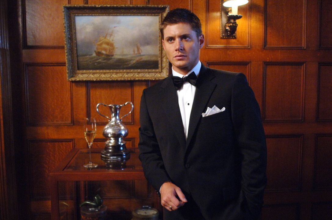 Gemeinsam mit seinem Bruder Sam untersucht Dean (Jensen Ackles) eine Reihe von mysteriösen Todesfällen ... - Bildquelle: Warner Bros. Television