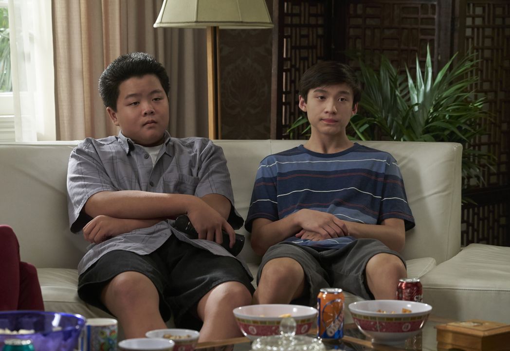 Eddie Huang (Hudson Yang, l.); Emery Huang (Forrest Wheeler, r.) - Bildquelle: 2018-2019 American Broadcasting Companies. All rights reserved.
