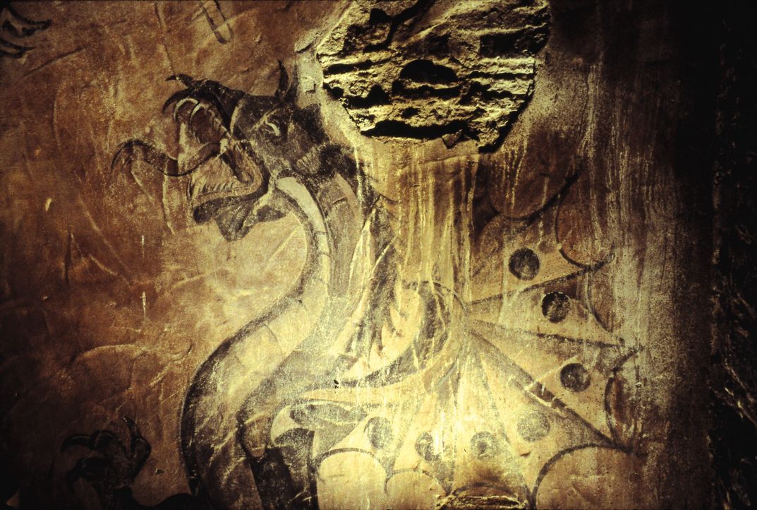 In der Höhle findet sich ein wunderbar erhaltener Abdruck eines Drachen ... - Bildquelle: Touchstone Pictures und Spyglass Entertainment Group, LP Im Verleih der Buena Vista International