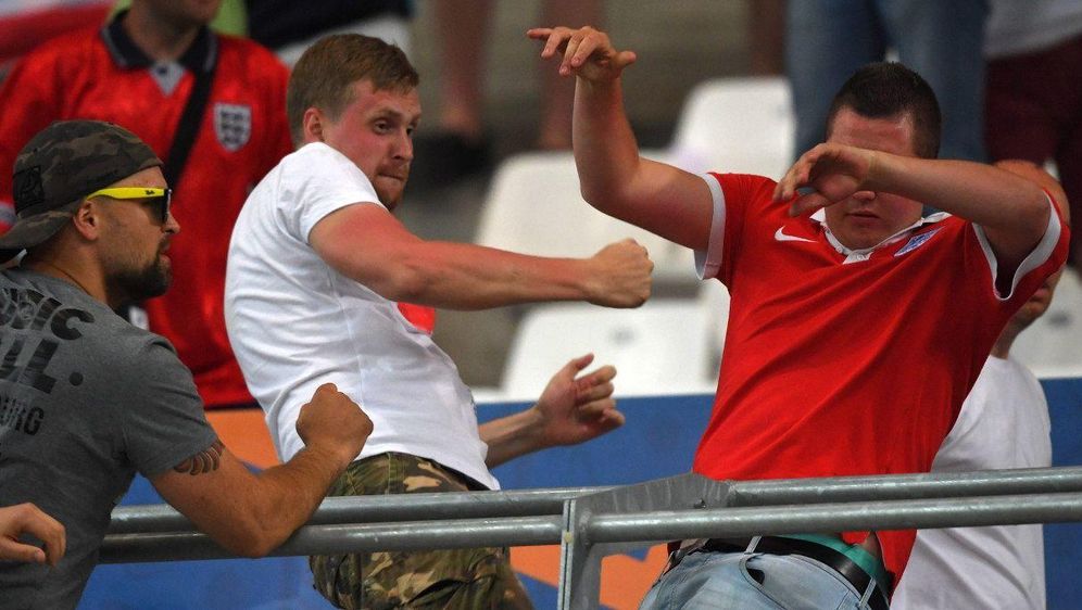 UEFA ermittelt gegen Russland