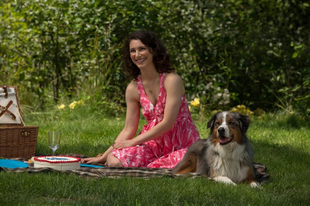 Sam erinnert sich genau an die schönen Stunden mit Amelia (Liane Balaban). Doch würde er dafür wirklich seine Berufung als Jäger aufgeben? - Bildquelle: Warner Bros. Television