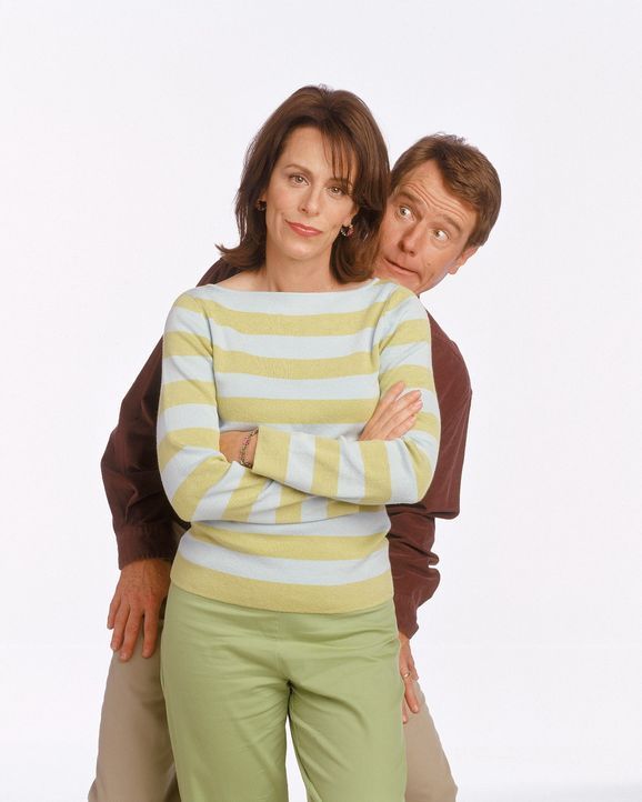 Lois (Jane Kaczmarek, vorne) und Hal (Bryan Cranston, hinten) planen einen Urlaub mit Stevies Familien. - Bildquelle: TM +   Twentieth Century Fox Film Corporation. All Rights Reserved.