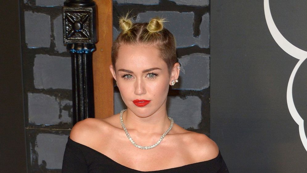 Miley Cyrus Und Liam Hemsworth Besiegelt Fremdknutschen Das Beziehungs