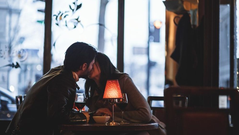 Küssen beim ersten Date Der RICHTIGE Zeitpunkt
