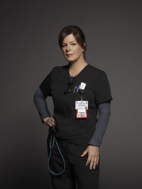 (1. Staffel) - Schroff, aber kompetent und einfühlsam: Direktorin der Notaufnahme Dr. Leanne Rorish (Marcia Gay Harden) ... - Bildquelle: Kurt Iswarienkio 2015 ABC Studios