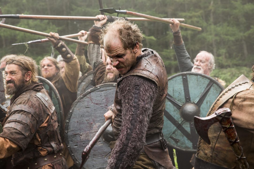 Im Kampf gegen Jarl Borg: Floki (Gustaf Skarsgård) ... - Bildquelle: 2014 TM TELEVISION PRODUCTIONS LIMITED/T5 VIKINGS PRODUCTIONS INC. ALL RIGHTS RESERVED.