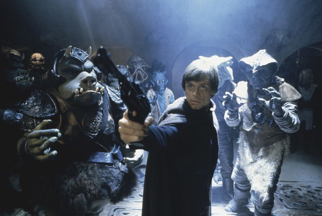 Um seinen Freund Han Solo zu retten, dringt Luke Skywalker (Mark Hamill, M.) bei Jabba the Hutt ein ... - Bildquelle: Lucasfilm LTD. & TM. All Rights Reserved.