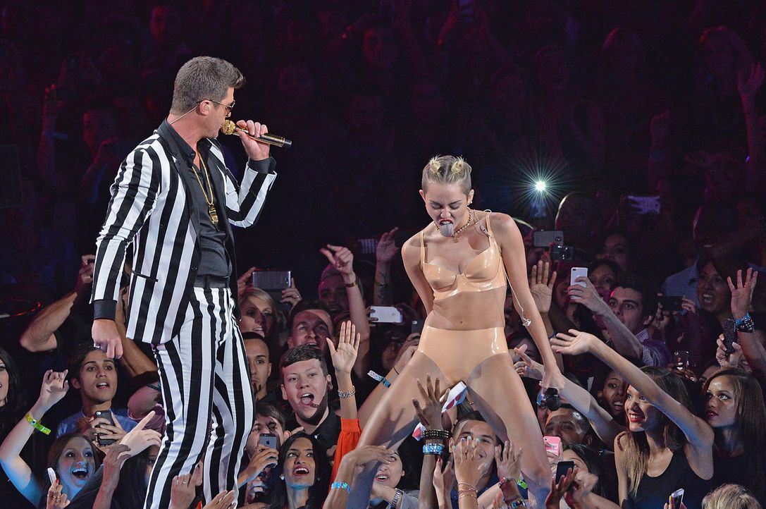 MTV-Music-Video-Awards-Robin-Thicke-Miley-Cyrus-130825-1getty-AFP.jpg 2000 x 1329 - Bildquelle: getty-AFP/AFP