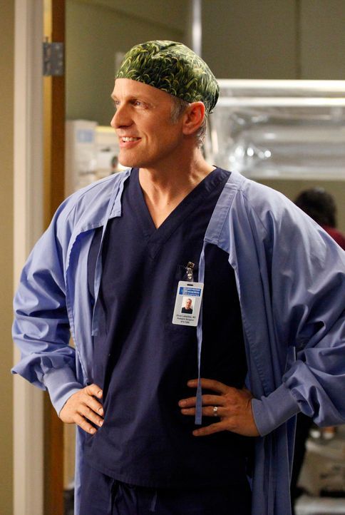 Alex erhält durch den Kollegen Dr. Oliver Lebackes (Patrick Fabian) Einblicke in eine andere Art der Karriere, während das Krankenhaus von einer Gri... - Bildquelle: ABC Studios