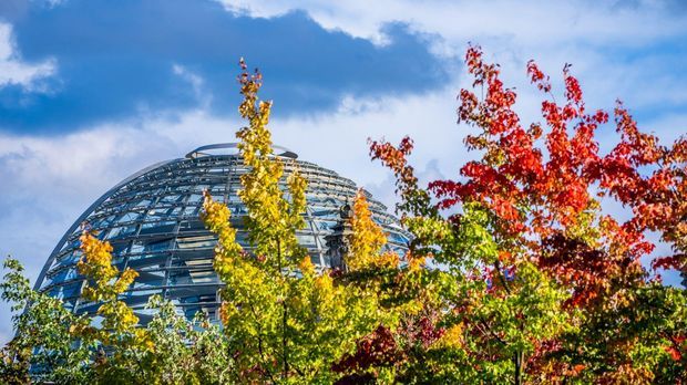 Parteien drücken vor 1. großen Gesprächsrunden aufs Tempo