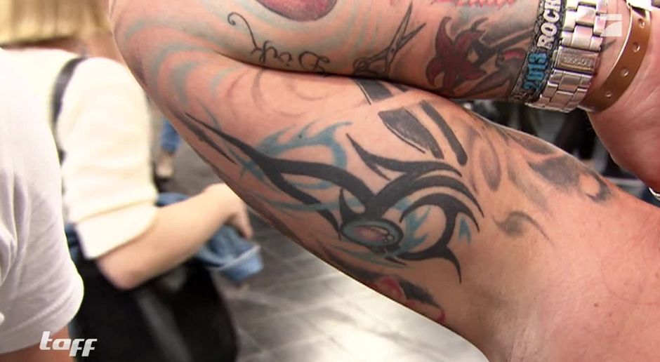 Charlotte Würdig Tattoo Charlotte Wurdig Noch Ein Baby Von Sido Bunte De