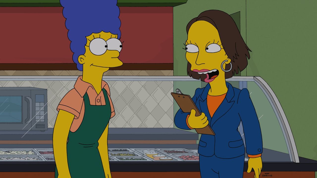 Der neue Job ist für Marge (l.) eine Chance, Homer zu unterstützen, doch was hat ihre Chefin (r.) vor? - Bildquelle: 2014 Twentieth Century Fox Film Corporation. All rights reserved.
