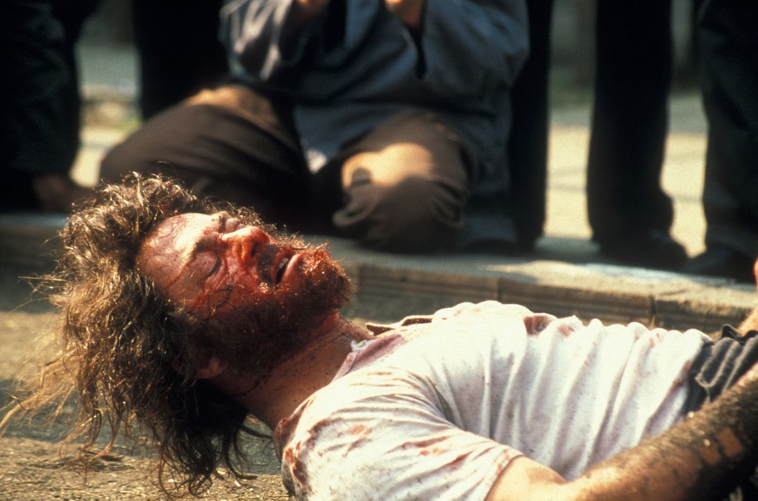 Zunächst fügt Kyle (Jean-Claude Van Damme) sich in sein Schicksal, dann allerdings schlägt er gnadenlos zurück ... - Bildquelle: NU IMAGE