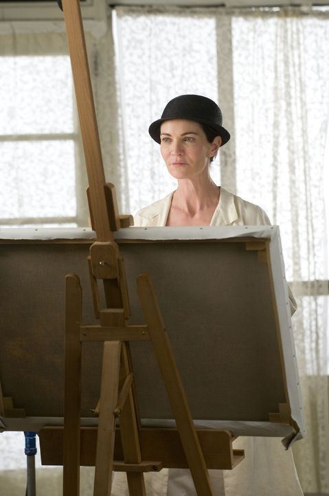 Als kleine Malerin beginnt sie und wird dank der Liebe ihres Lebens zur Meisterin ihres Fachs: Georgia O'Keeffe (Joan Allen) ... - Bildquelle: 2009 Sony Pictures Television Inc. All Rights Reserved.