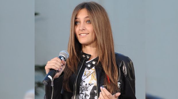 Paris Jackson mit Freund: Michael Jackson-Tochter ...