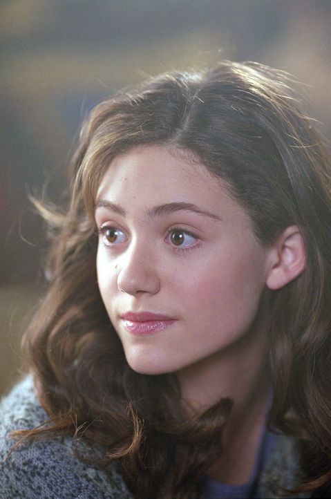 Die charmante Laura Chapman (Emmy Rossum) verdreht Sam gehörig den Kopf, doch plötzlich muss jeder ums Überleben kämpfen ... - Bildquelle: 2004 Twentieth Century Fox Film Corporation. All rights reserved.