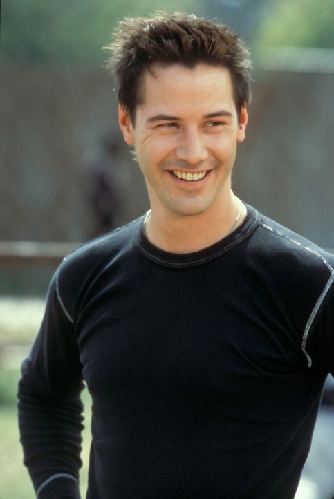 Der Nichtsnutz Conor O`Neill (Keanu Reeves) treibt ziellos durchs Leben und hat eine ausgeprägte Schwäche, die ihn oft in Schwierigkeiten bringt ... - Bildquelle: Paramount Pictures